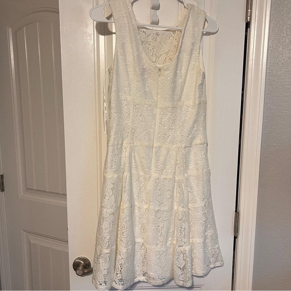 R&K Originals White Dress Size 6 Summer dress